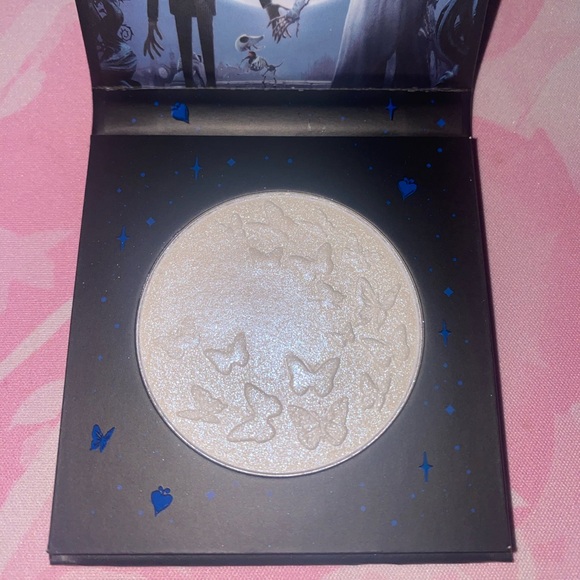 Shein SheGlam Tim Burton Butterfly Duo-chrome Highlighter - Picture 5 of 6